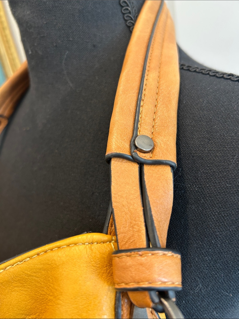 Mustard Yellow Hobo Style Shoulder Bag Faux Leather Slouchy Gold Yellow - Picture 9 of 11